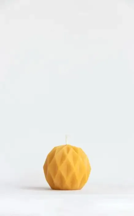 Dipam Beeswax Candle Diamond ø 6 x 6 cm - DM1