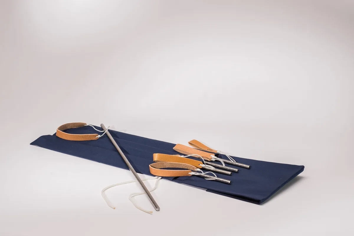 Choroi Set Swinging Iron Rods in Cloth Bag