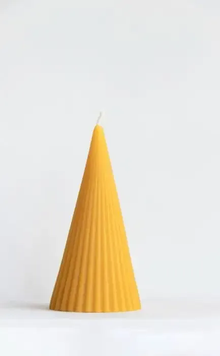 Dipam Beeswax Cone Candle ribbed ø 7 x 14.5 cm - K2