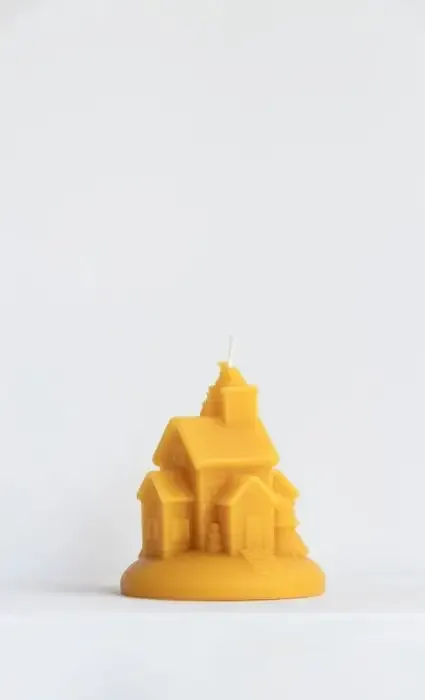 Dipam Beeswax Candle Christmas House ø 8 x 9 cm - KH1